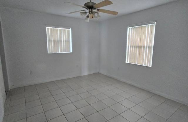 2 bedroom 1 bath duplex Gallery 4