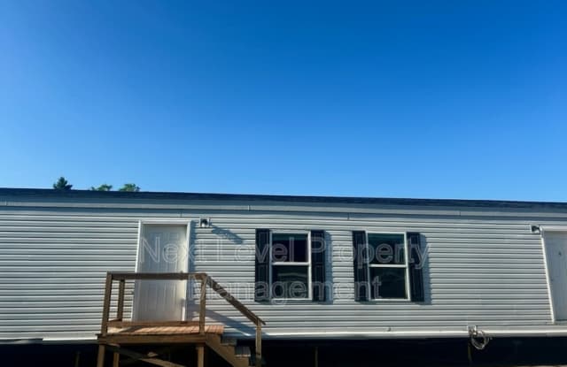 2115 Hwy 2 E - 11 photos photos