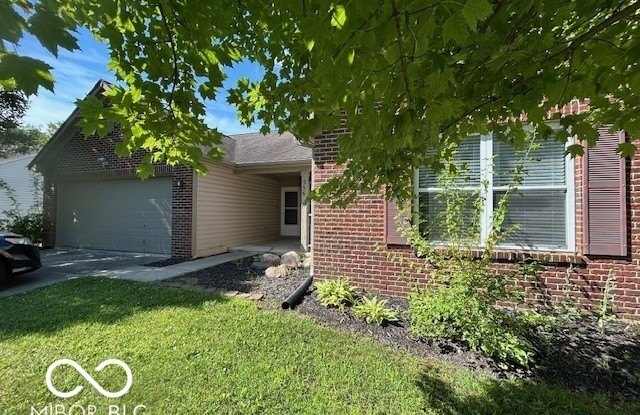 556 Hollowood Lane photos photos