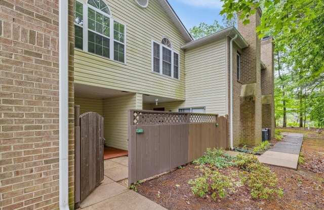 383 Summerwalk Circle - 383 Summerwalk Circle, Chapel Hill, NC 27517