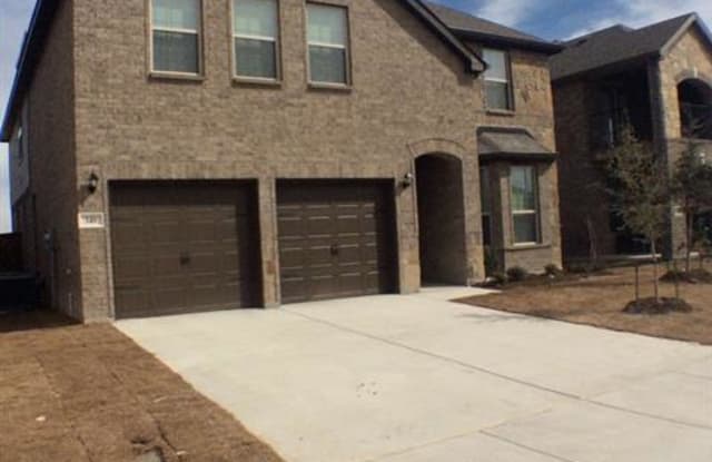 340 Retama Drive - 340 Retama Dr, White Settlement, TX 76108