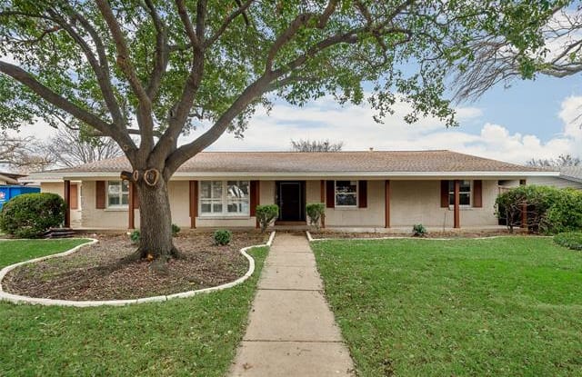 3919 Port Royal Drive - 3919 Port Royal Drive, Dallas, TX 75244