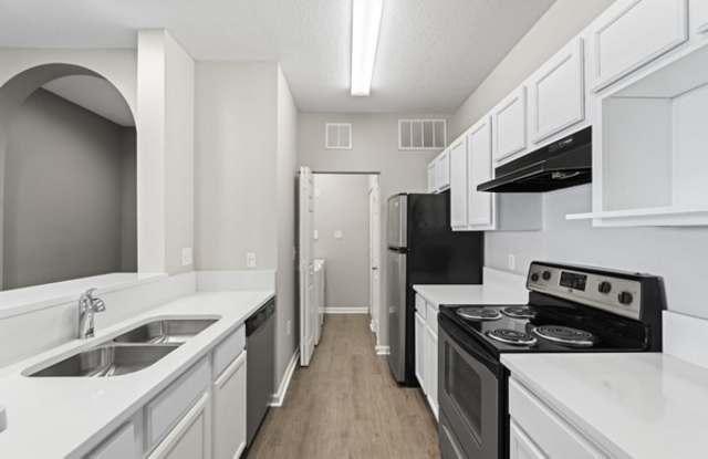 Oaks at Normandy Apartments Gallery 3