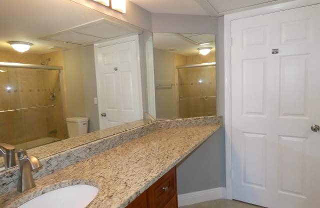 2841 N Oakland Forest Dr photos photos