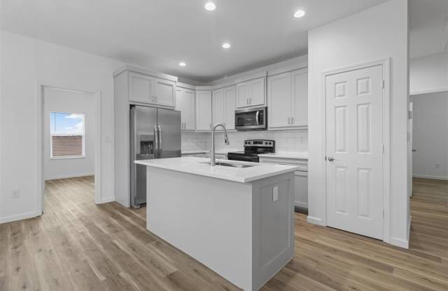 311 N Helton Street photos photos