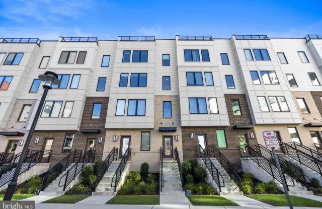 908 LAURENS Alley photos photos