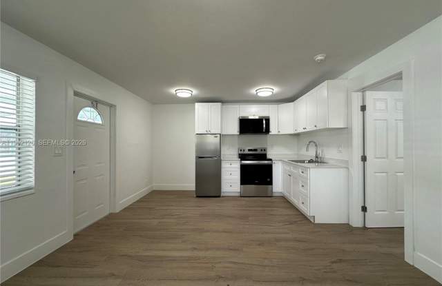 4236 Seagrape Dr photos photos