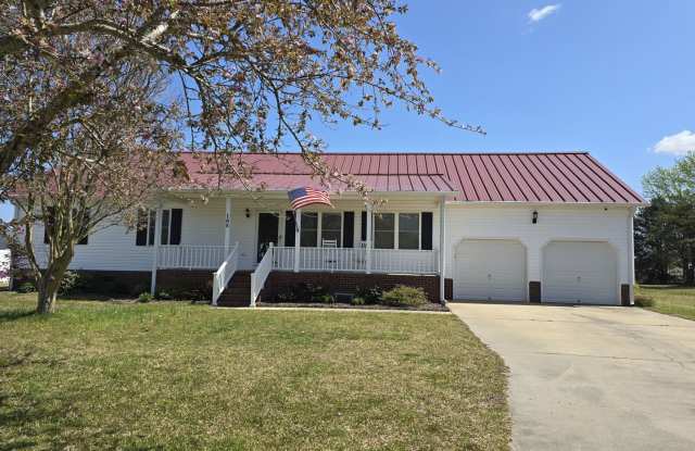 Just Minutes to the USCG Base Like New 3 Bed, 2 Bath Ranch photos photos