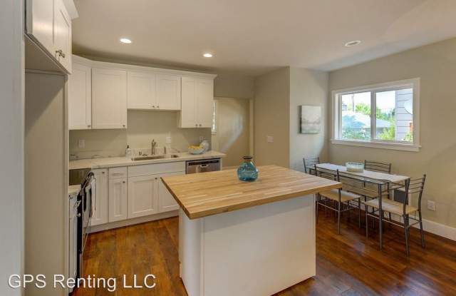 7511 13th Ave S.W. Gallery 2