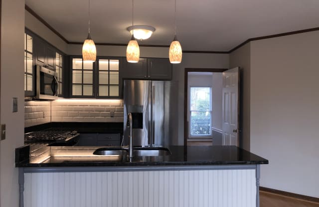 2092 Saybrook Court Gallery 4