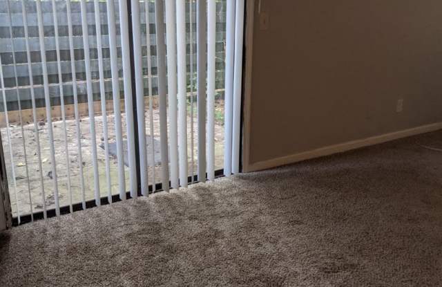 Cozy 2 Bed and 1.5 bath Townhouse - 7560 Taylor Road, Riverdale, GA 30274