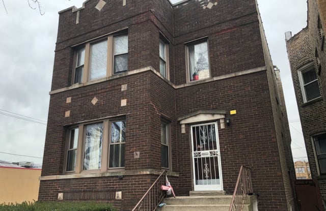4821 W Wolfram - 4821 West Wolfram Street, Chicago, IL 60641