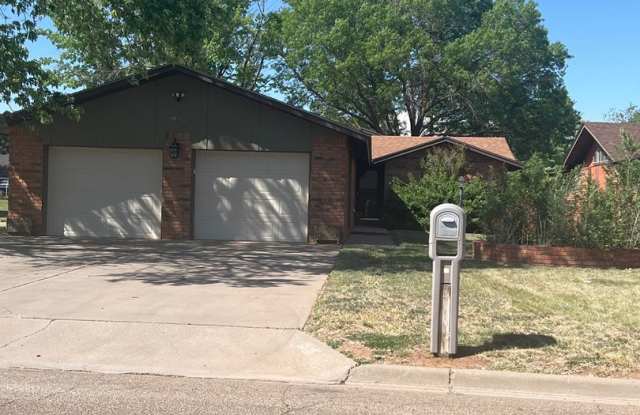 1800 Colonial Clovis NM - 1800 Colonial Parkway, Clovis, NM 88101