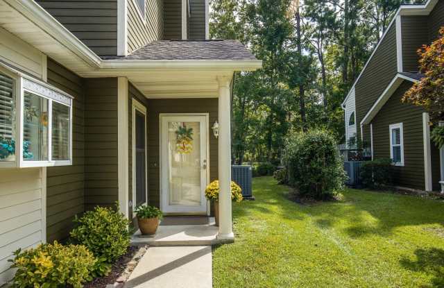 504 Cedarwood Village Gallery 3