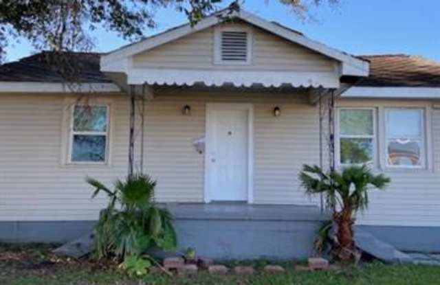 524 BERTUCCI Street Gallery 2