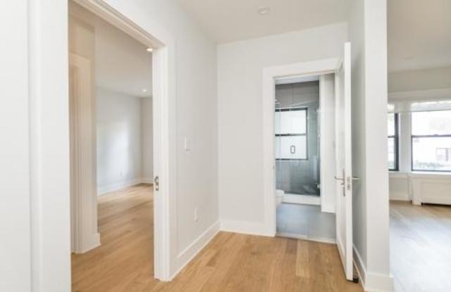 122 Highland Gallery 4