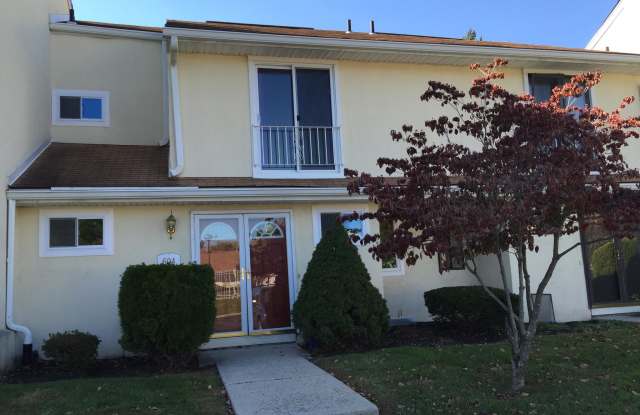 604 HEMLOCK CIRCLE - 604 Hemlock Circle, Montgomery County, PA 19446