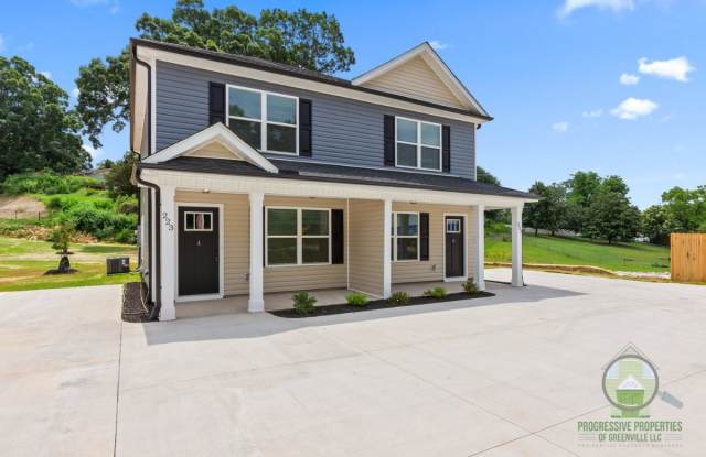 223 Liberty Drive - B Gallery 1