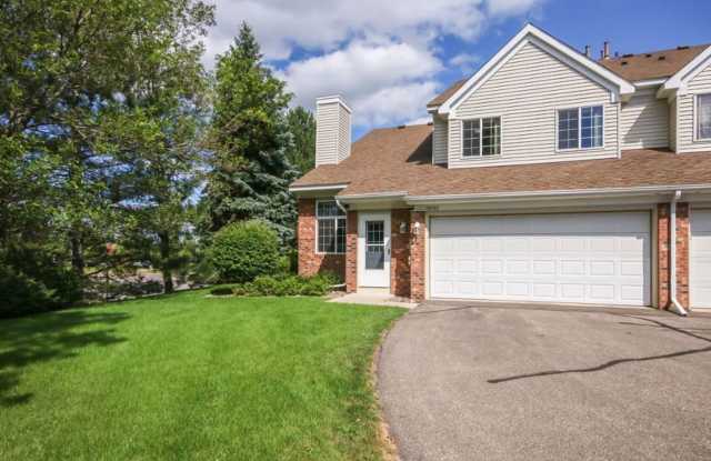 2Bed*1.5Bath with loft in West Bloomington Avail Sept 1. - 10901 Oregon Avenue South, Bloomington, MN 55438