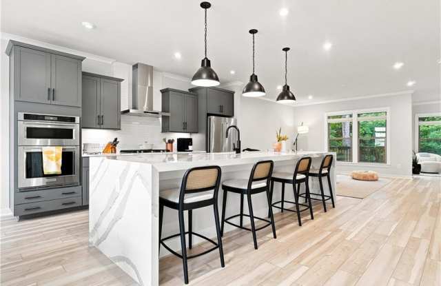 1340 Stanley Park Drive Gallery 2