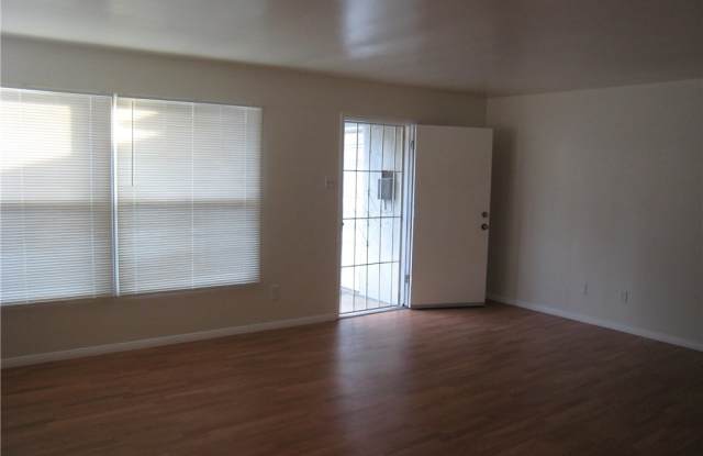 2356 W Roberta Avenue Gallery 4