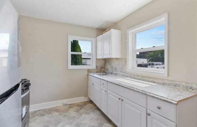 Spacious 3 Bedroom home Located in York, Pa! photos photos