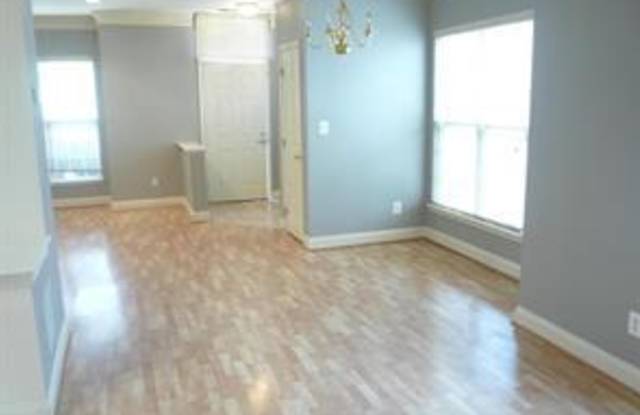 2741 MIDDLE NECK ROAD Gallery 4