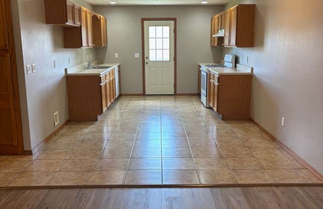 2 Bed 2 Bath 2 Car Garage Duplex photos photos