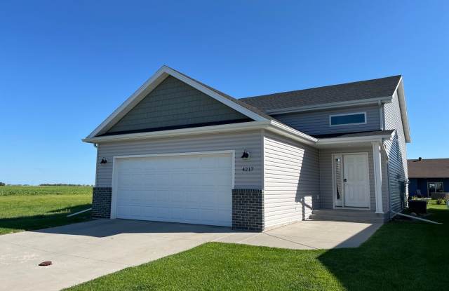 4 Bed 2 Bath Single Family Home photos photos