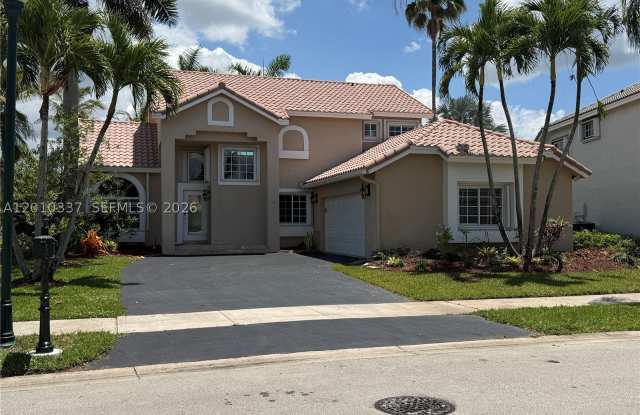 1070 Capistrano - 1070 Capistrano, Weston, FL 33326