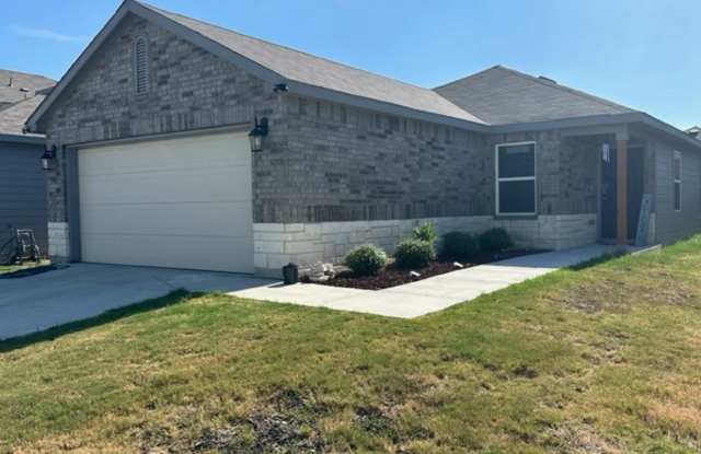 Beautiful  3 bedroom 2 bath * Ready for Move In Gallery 1