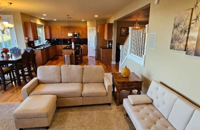 9003 105TH AVE SW - 9003 105 Avenue Southwest, Pierce County, WA 98498