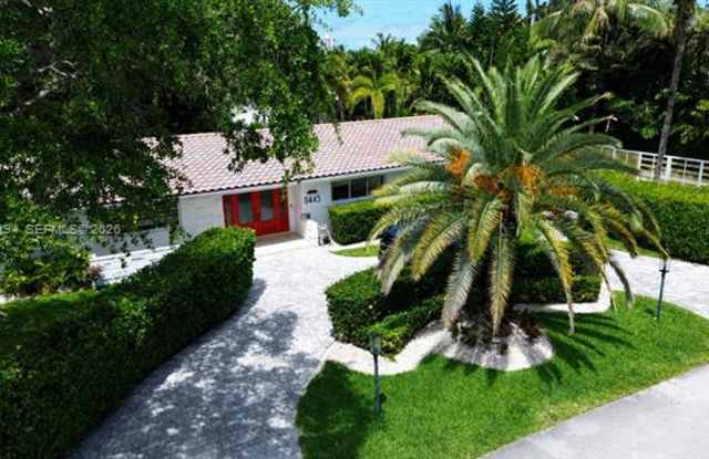 11445 N Bayshore Dr, North Miami, FL 33181 photos photos