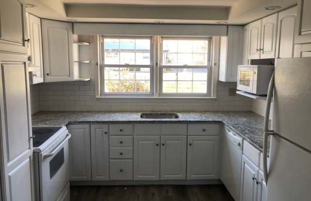 144 E Gillam Ave - 144 E Gillam Ave, Langhorne Manor, PA 19047