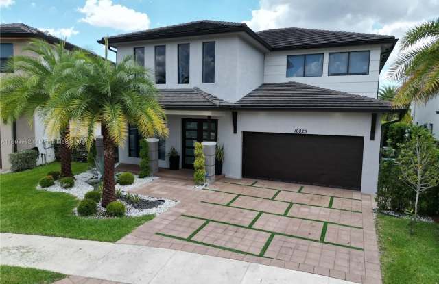 16025 NW 88th Ct - 16025 Northwest 88th Court, Miami Lakes, FL 33016