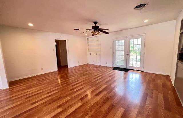 3920 Williams Road Gallery 4