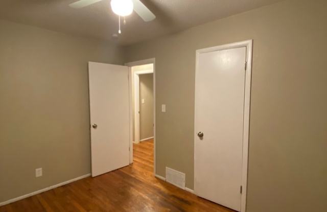 7101 East 85th Terrace Gallery 2