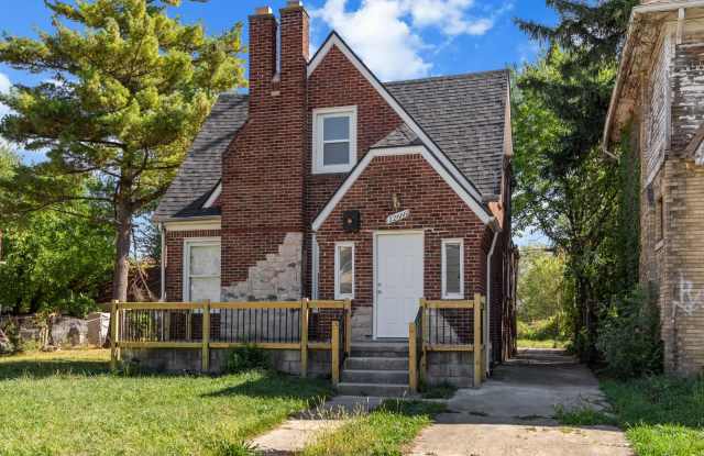 12666 Cloverlawn Avenue photos photos