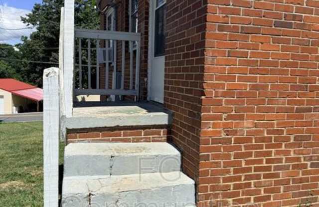 212 Main Ave E Gallery 3