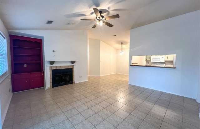 8101 Treetop Ln Gallery 3