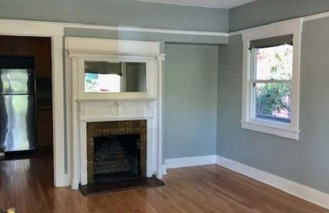 3117 Lincoln Avenue Gallery 4