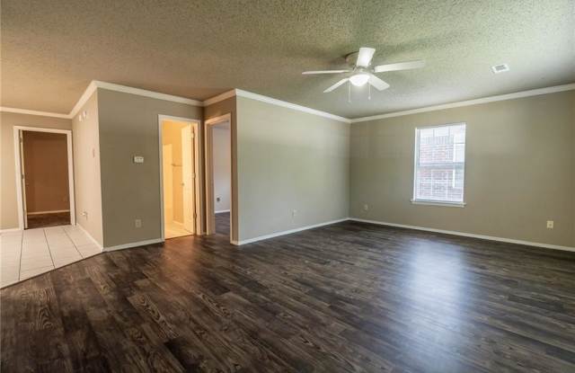 572  S Dockery  LN Gallery 2