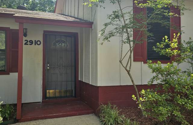 2910 Walker St photos photos