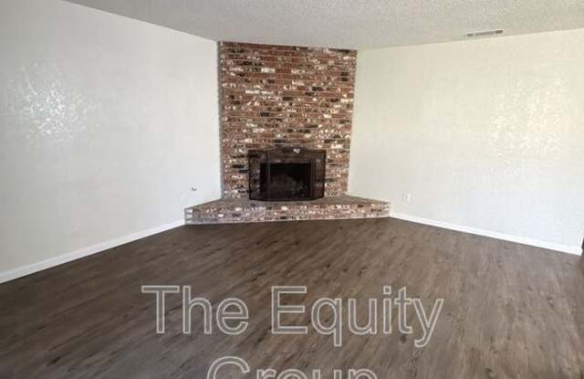 2038 South Tracy Court Gallery 2