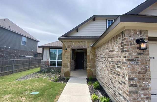 MOVE IN SPECIAL OF $500 OFF THE 1ST MONTH RENT for ONE YR LEASE and $1000 for TWO YR LEASE. photos photos