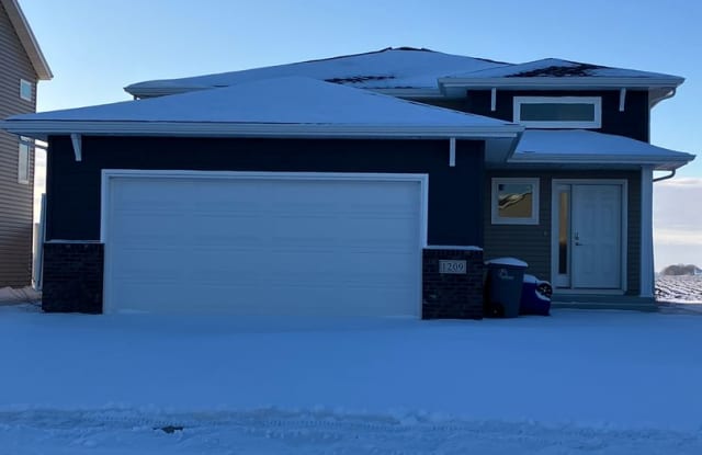 4 Bed 3 Bath Single Family Home photos photos