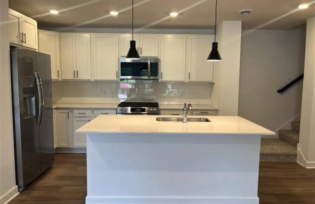 10905 Fountain Place N photos photos
