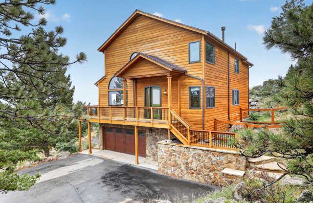Updated 3-Bed, 4-Bath Home in Boulder Heights with Breathtaking City & Mountain Views!! Gallery 1