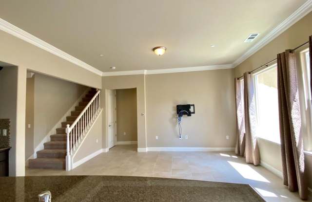 $2,495 - Forkner Crest 55+ Beautiful Gated Community Gallery 4