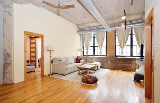 17 North Loomis Street Gallery 3